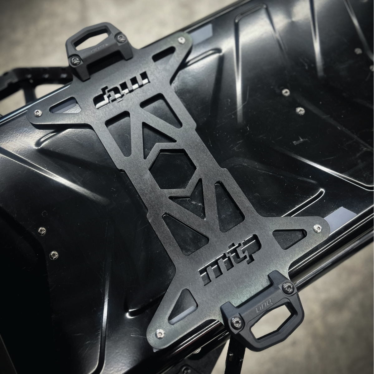 MTNTK Gen2 LinQ Adapter Plate BLACK ANODIZED – MTNTK PERFORMANCE LLC